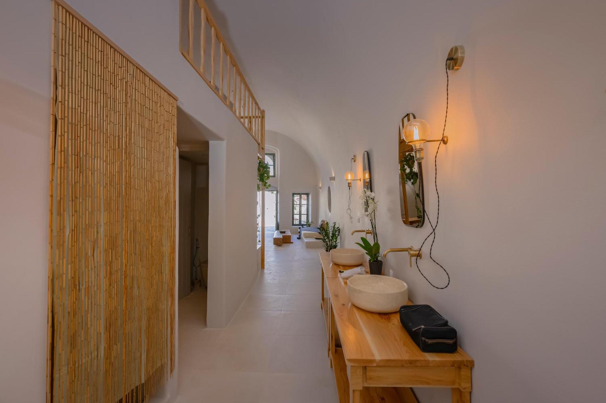 Elements Cave Suites Megalochori  Room photo